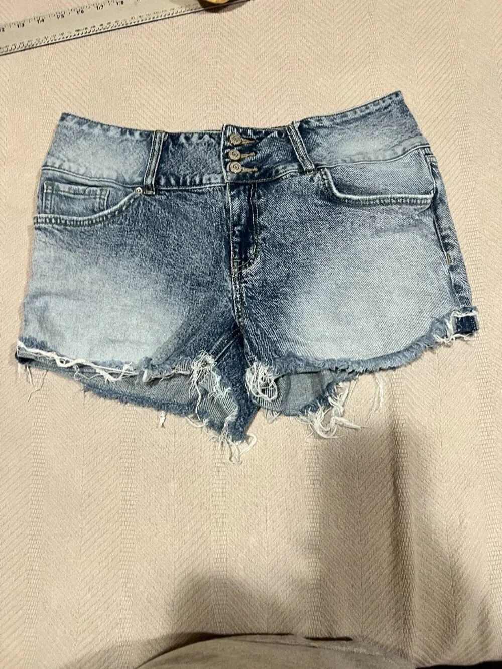 YMI‎ Shorts Womens 11/30 Low Rise Stretch Short Pockets Denim Jean Button Cutoff